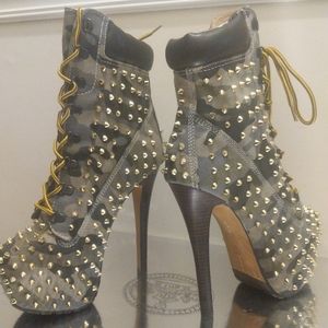 ZIGI girl Military Print Stud Boots